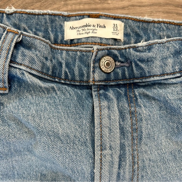 Abercrombie & Fitch Women Sz 31/12 90s Straight Ultra High Rise light wash jean - Picture 8 of 14